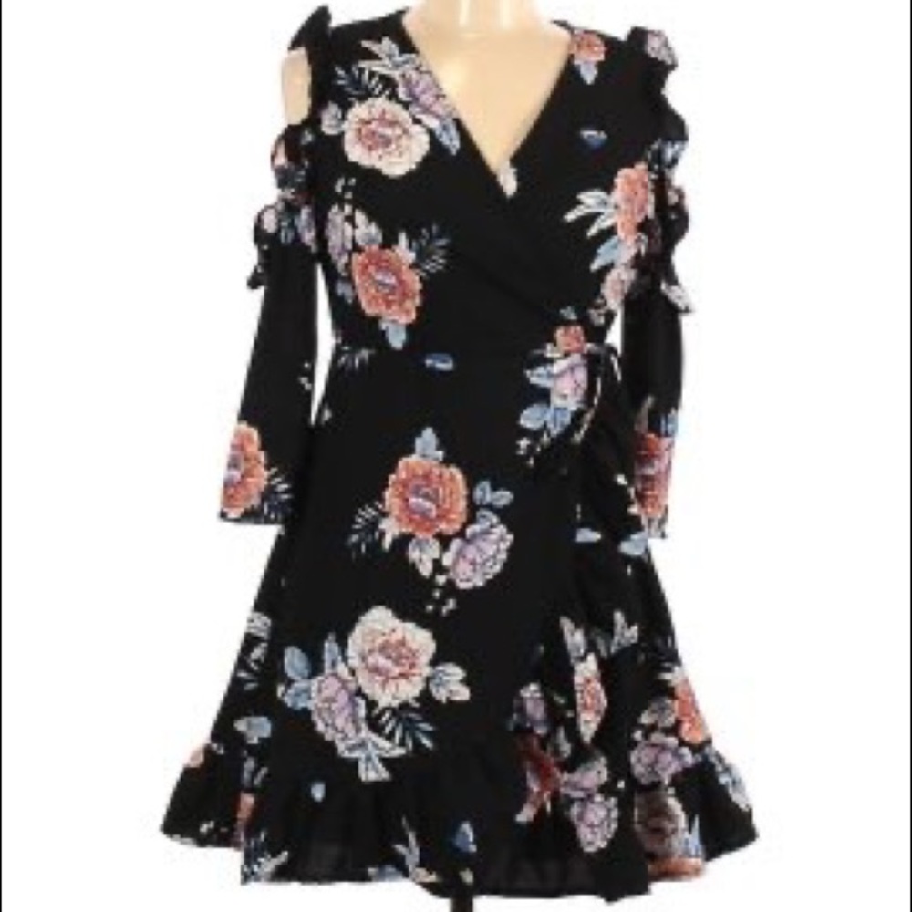 Open Shoulder Summer Dress (M) Like New!
